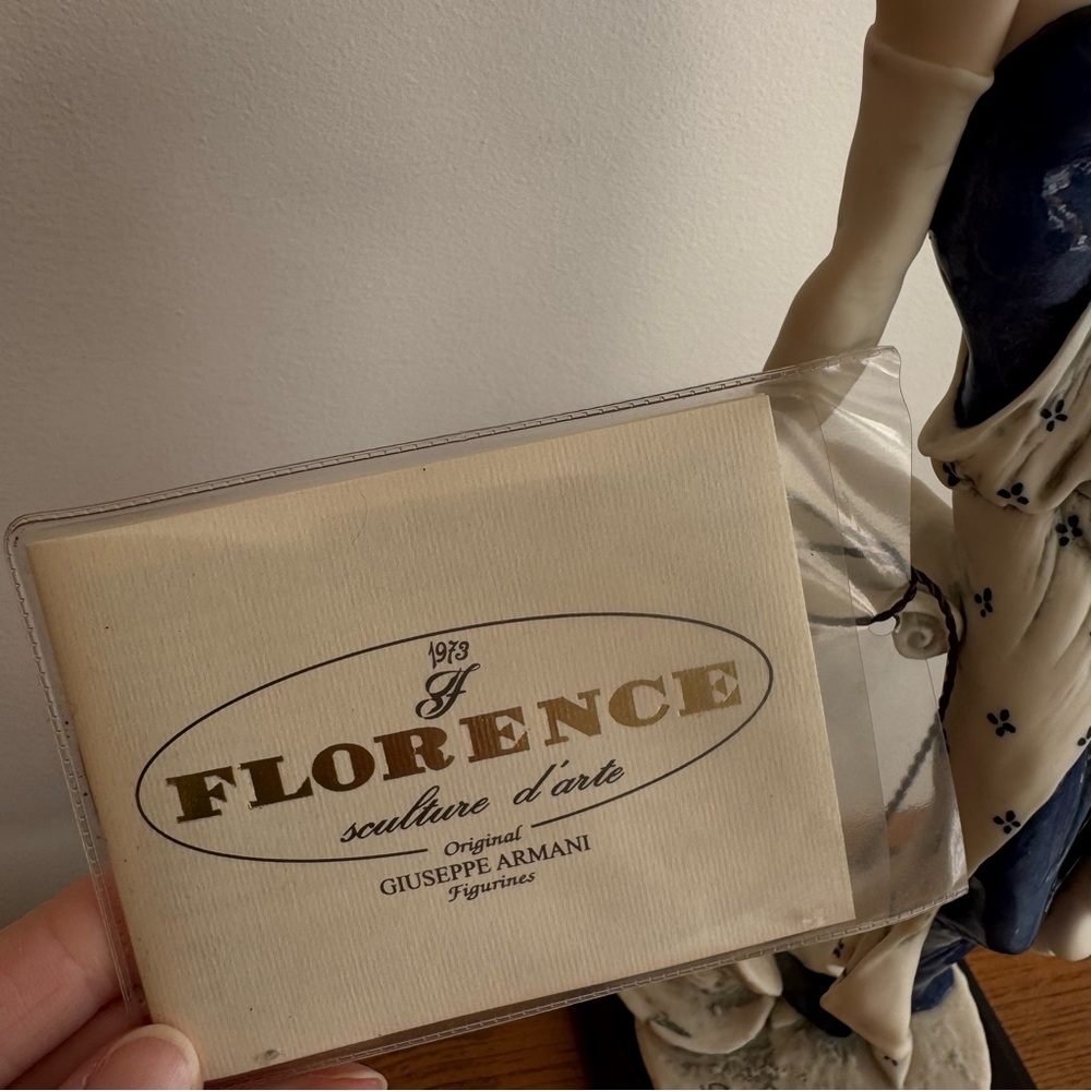 Giuseppe Armani Florence “Camille” Figurine 2000 Italy Porcelain Lady Statue - Picture 7 of 12